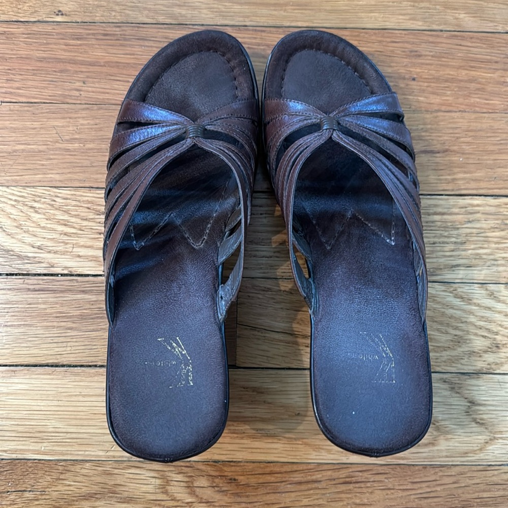 White Mountain wedge sandals, brown size 8.5